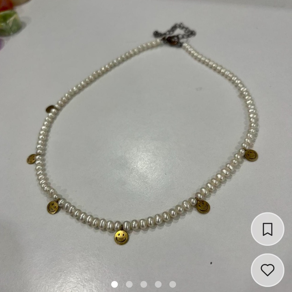Handmade Pearl and gold Smiley face necklace😊